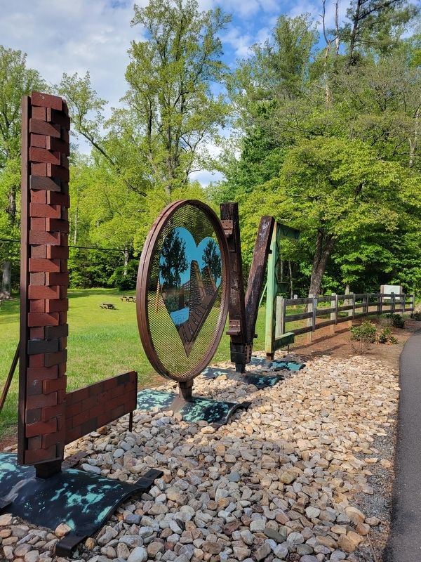 Welcome to Wayside Park Marker and adjacent LOVE Sculpture image. Click for full size.