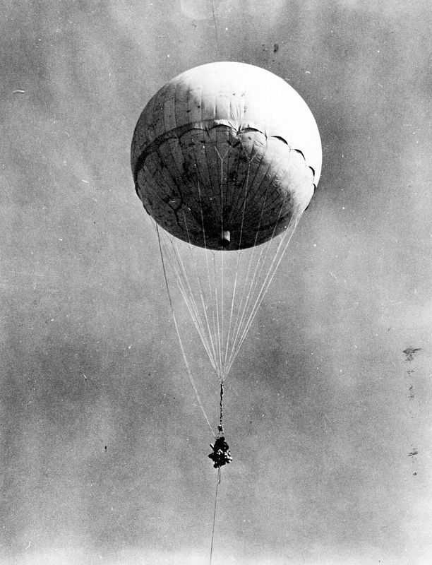 Japanese fire balloon image. Click for full size.