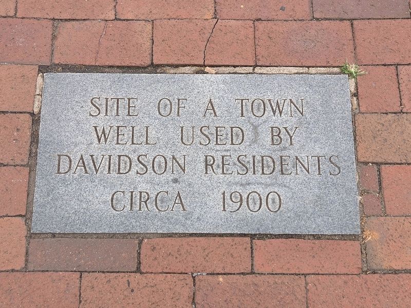 Davidson Town Well Marker image. Click for full size.
