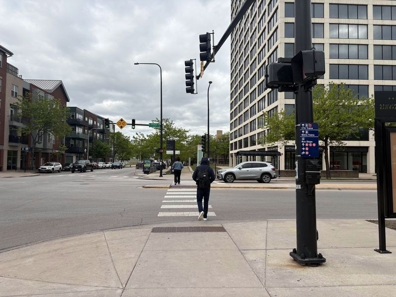 Welcome to Bronzeville Marker, rear view image. Click for full size.