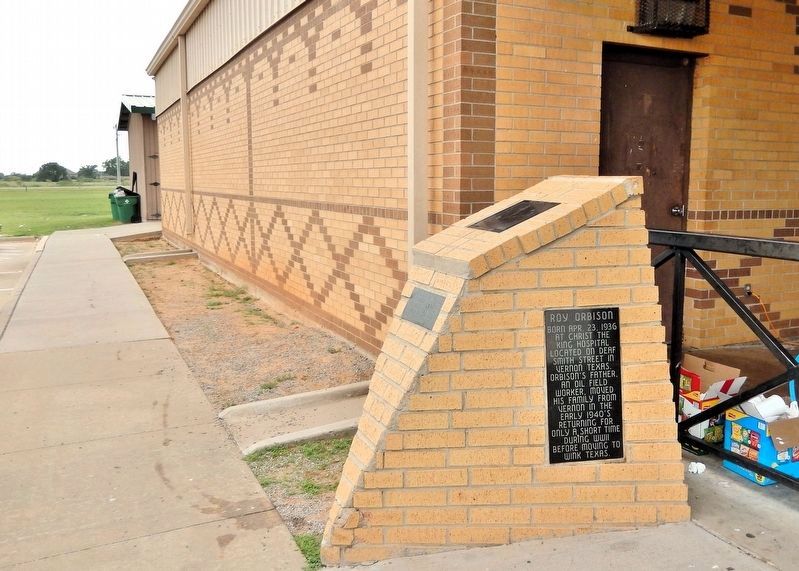 Roy Orbison Monument (<i>east side</i>). Click for full size. Roy Orbison Monument (<i>east side</i>) image. Click for full size.