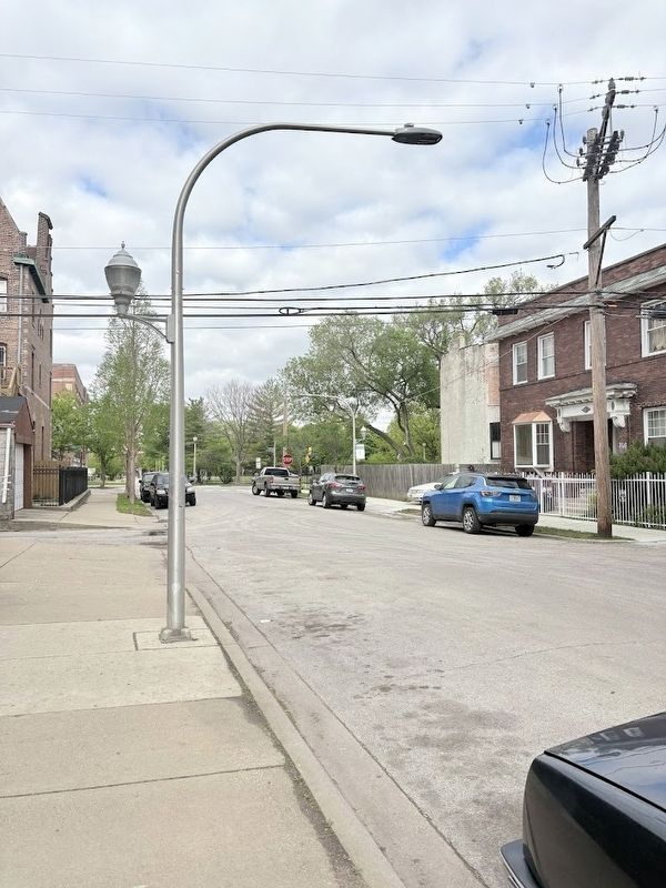 Giles-Calumet Marker, west-facing view image. Click for full size.