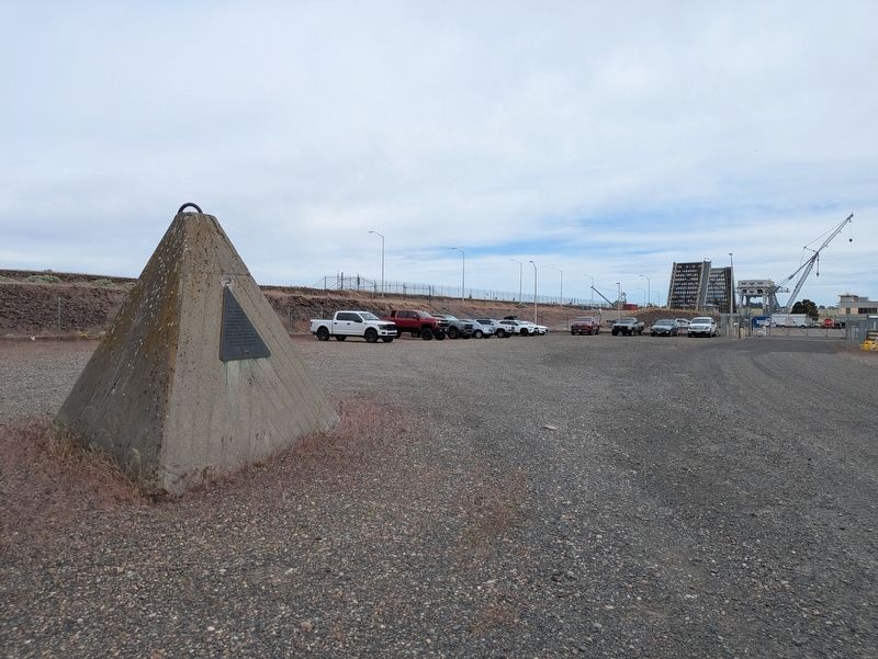 McNary Dam Tetrahedrons Marker image. Click for full size.