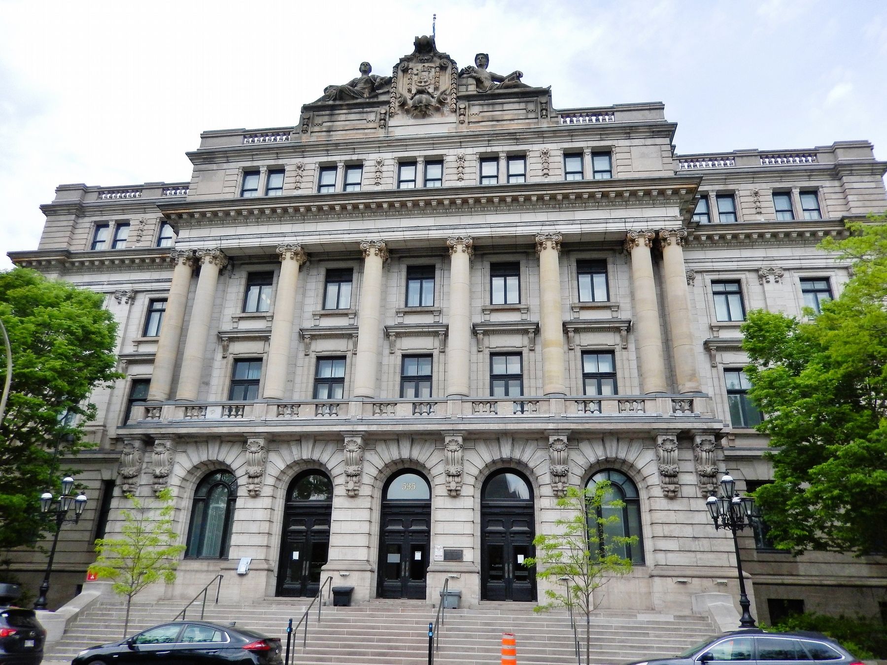 �difice Gilles-Hocquart Building image. Click for full size.