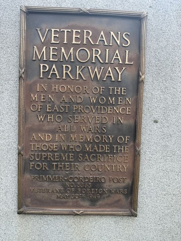 Veterans Memorial Parkway Marker. Click for full size. Veterans Memorial Parkway Marker image. Click for full size.