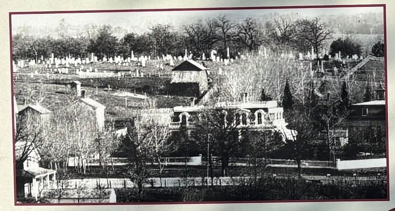 Close-up of the marker's photo of Old Cem image. Click for full size.