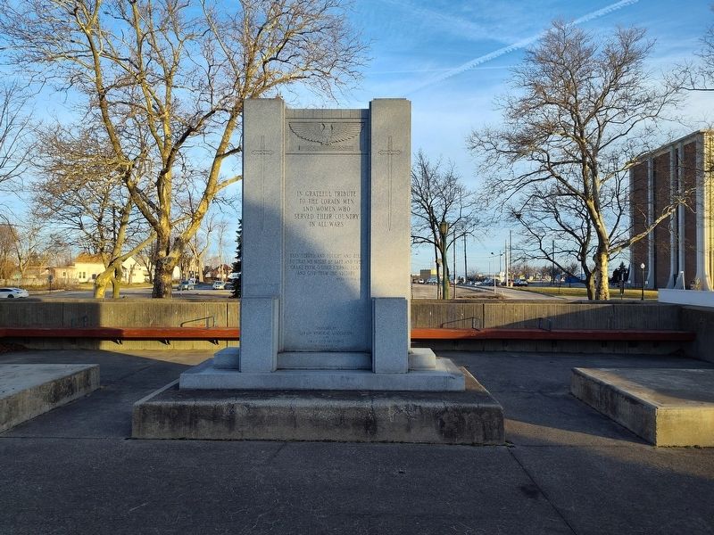 Lorain Veterans Memorial image. Click for full size.
