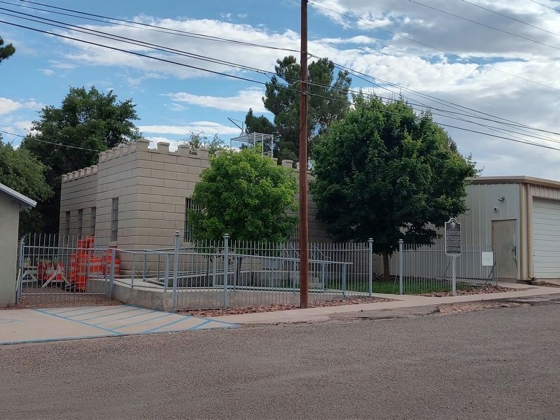 Jeff Davis County Jail & Marker image. Click for full size.