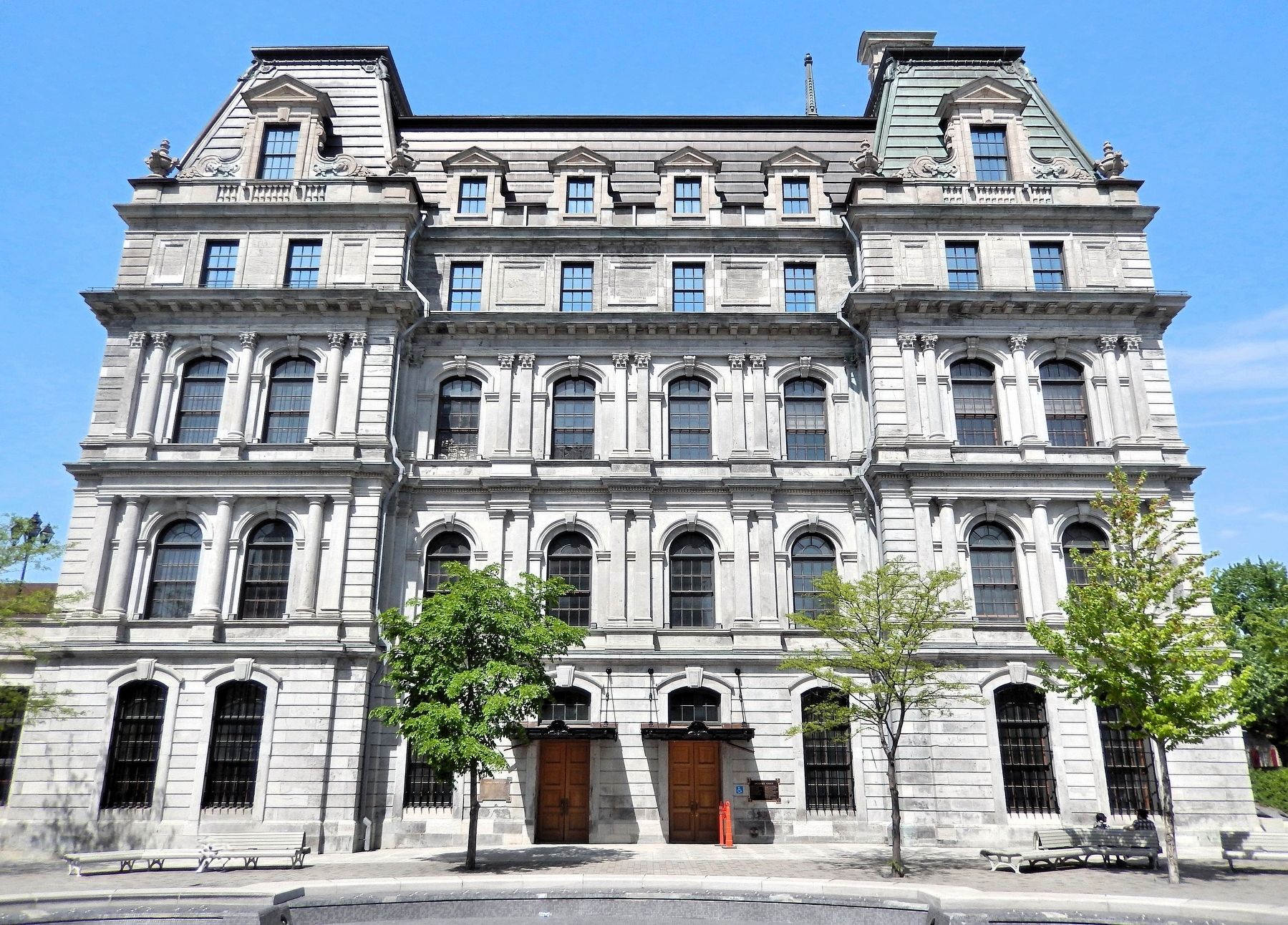 Montr�al City Hall (<i>south elevation</i>) image. Click for full size.