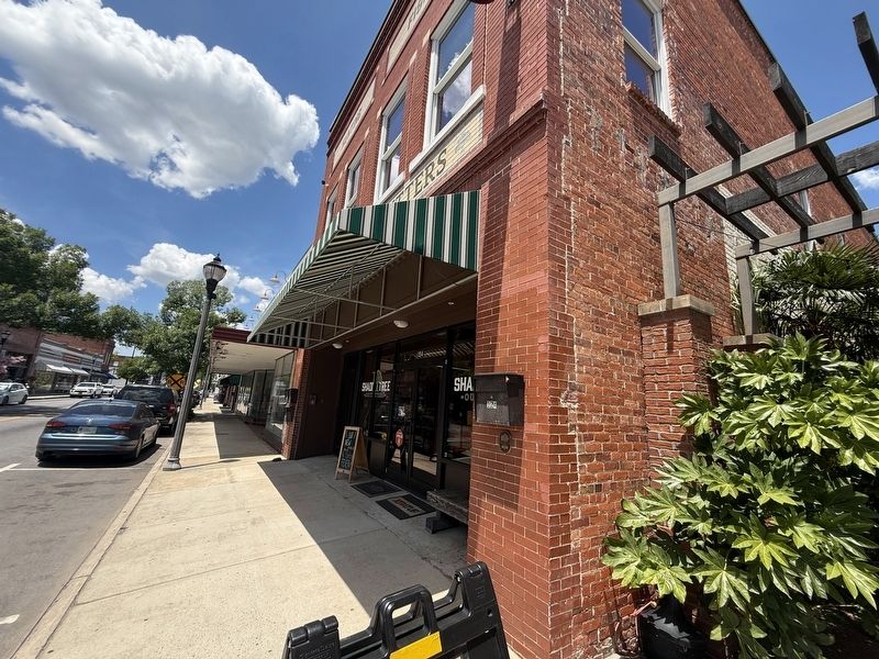 124 East Main Street image. Click for full size.