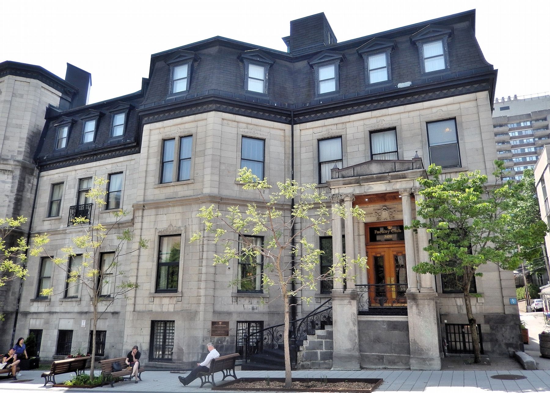 Le Cercle Universitaire de McGill / McGill University Faculty Club image. Click for full size.