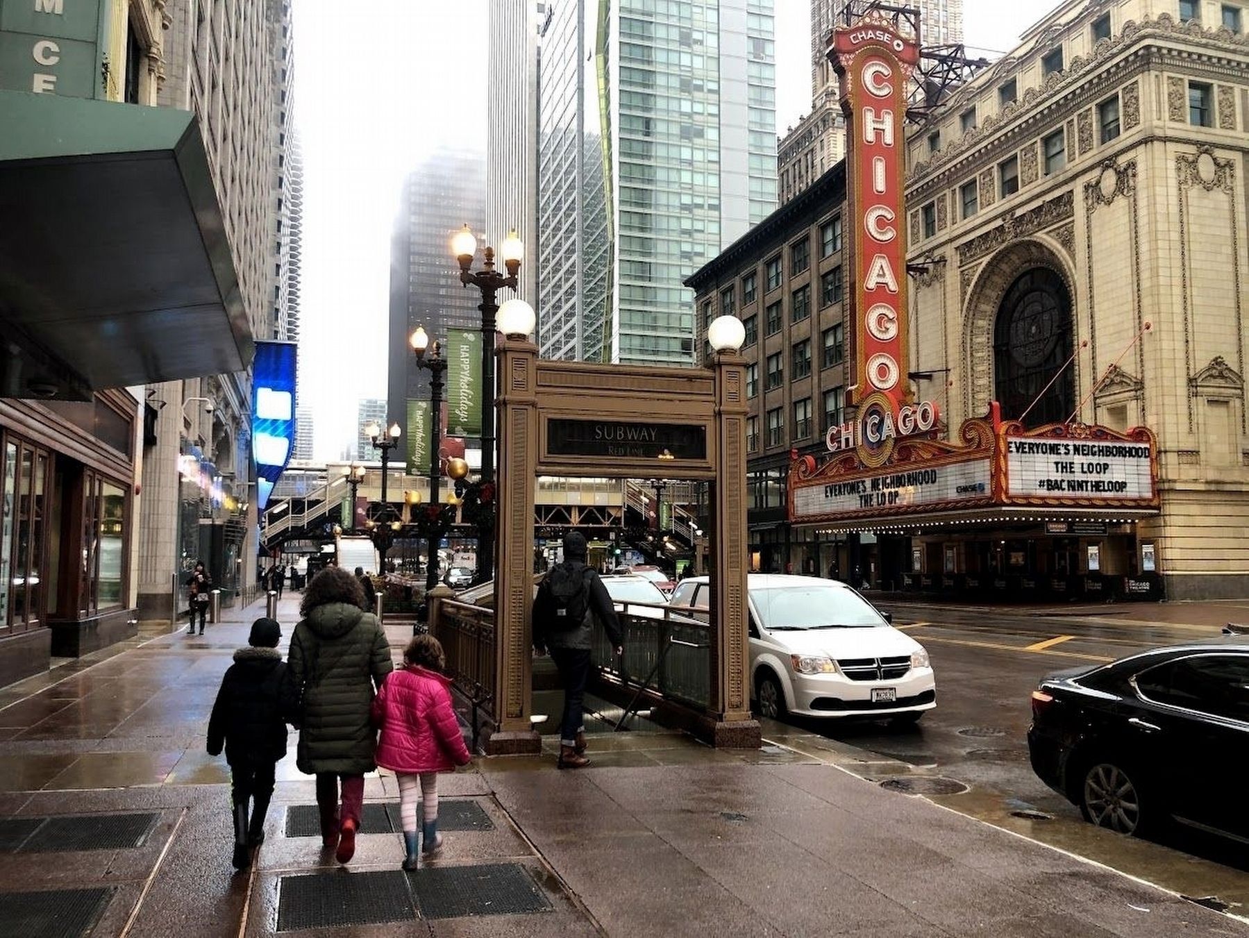 Chicago Theatre image. Click for full size.