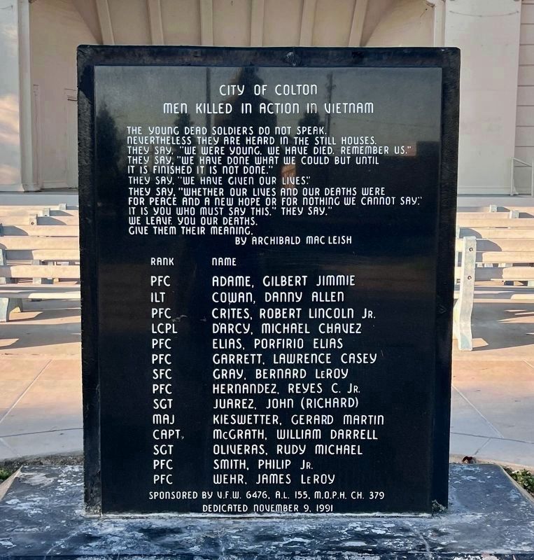 Colton Vietnam War Memorial image. Click for full size.