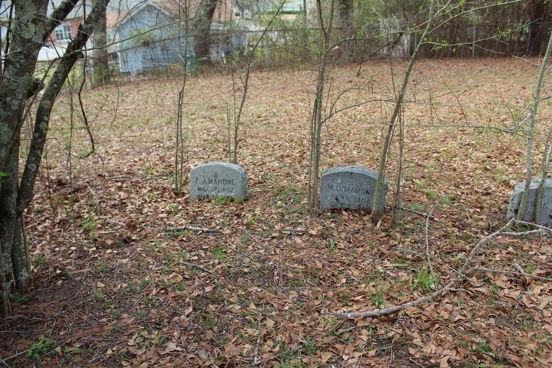 Fielding and Martha Mahone Gravesites image. Click for full size.