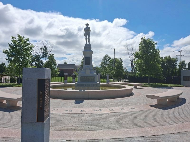 Confederate Memorial image. Click for full size.