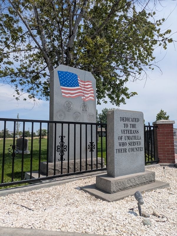 Umatilla Veterans Memorial image. Click for full size.