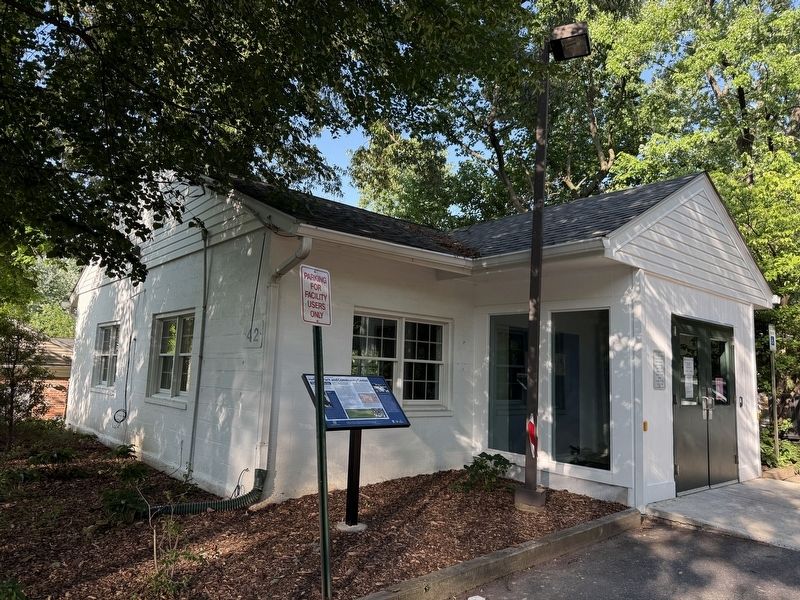 Heffner Park and Community Center Marker in front of the community center image. Click for full size.
