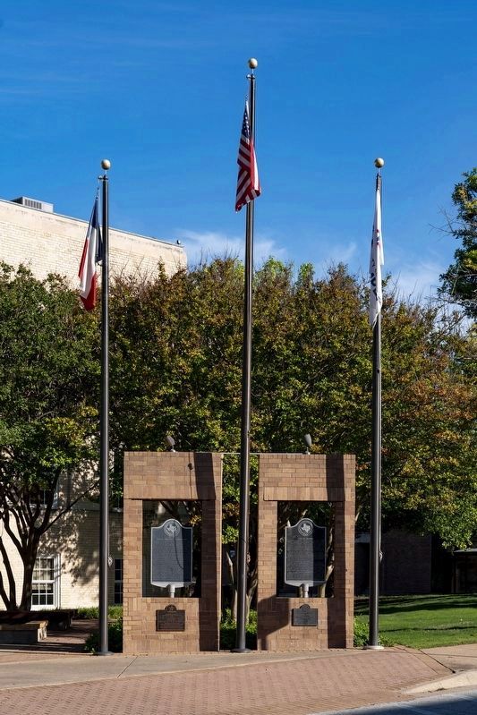 Texas Forestry Association and City of Temple Markers image. Click for full size.