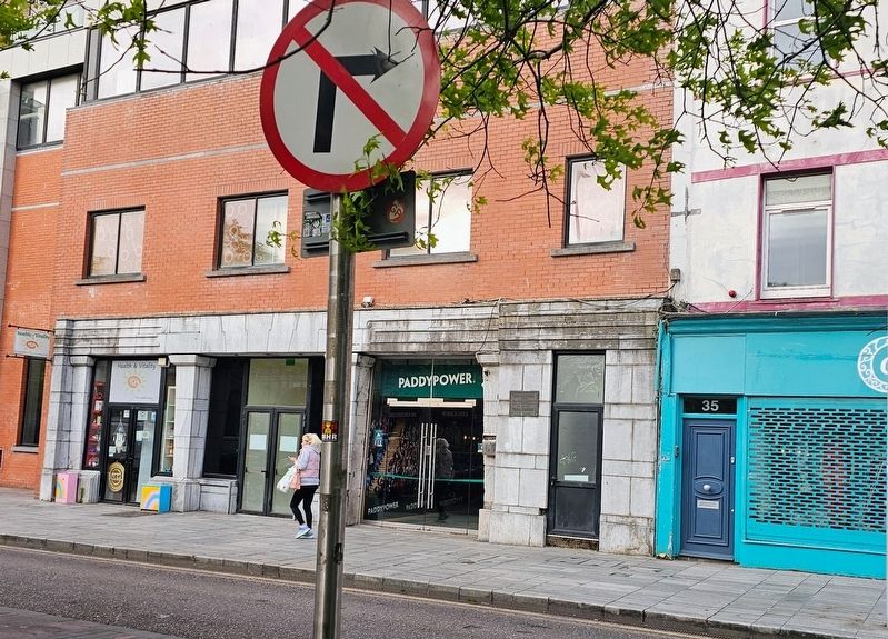 Sr�id Mhargadh an Arbhair / Cornmarket Street Marker image. Click for full size.