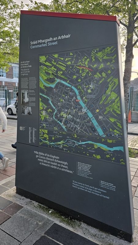 Sr�id Mhargadh an Arbhair / Cornmarket Street Marker, Side One image. Click for full size.