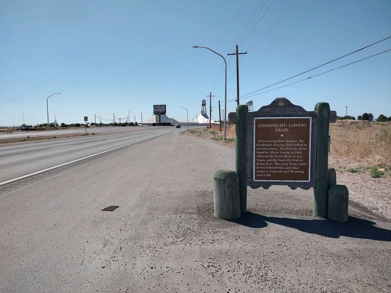 Loving's Bend Marker Replaced with Goodnight -Loving Trail marker. Click for full size. Loving's Bend Marker Replaced with Goodnight -Loving Trail marker image. Click for full size.