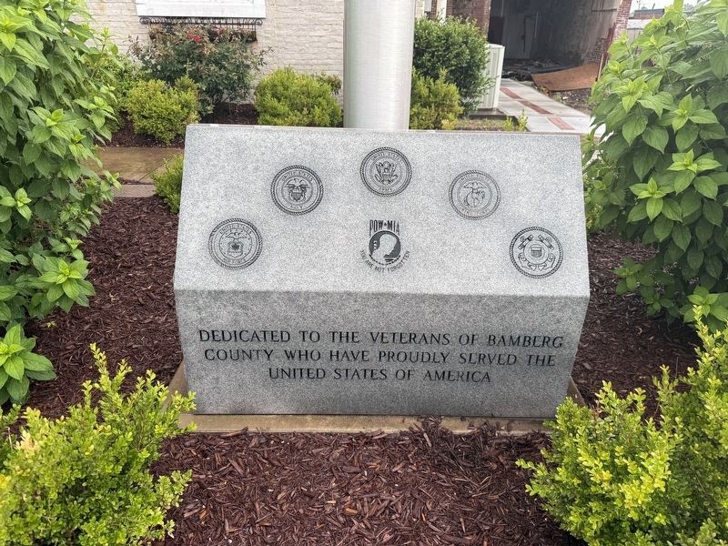 Veterans Memorial image. Click for full size.