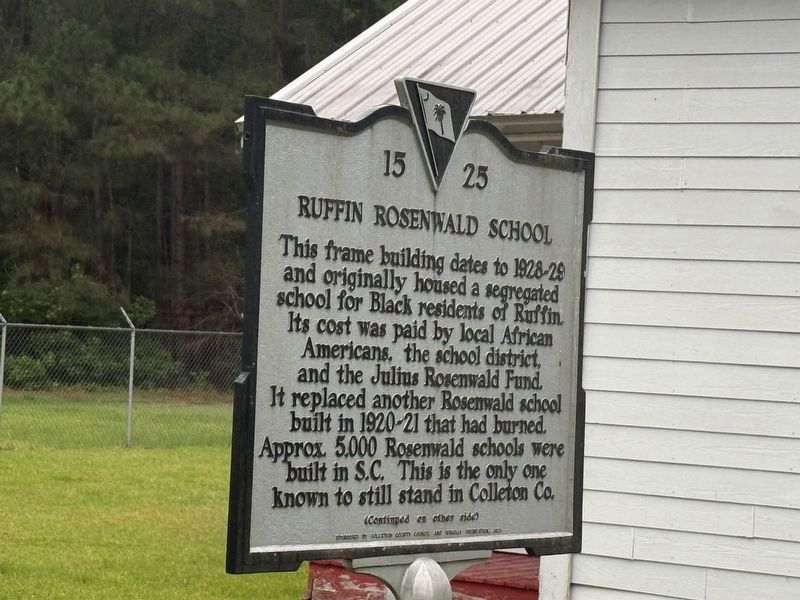 Ruffin Rosenwald School side of the marker image. Click for full size.