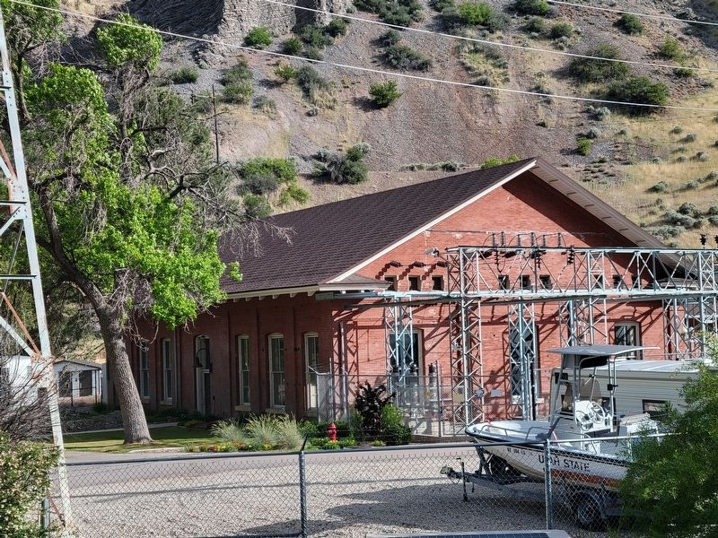 Olmstead Power Plant Building image. Click for full size.
