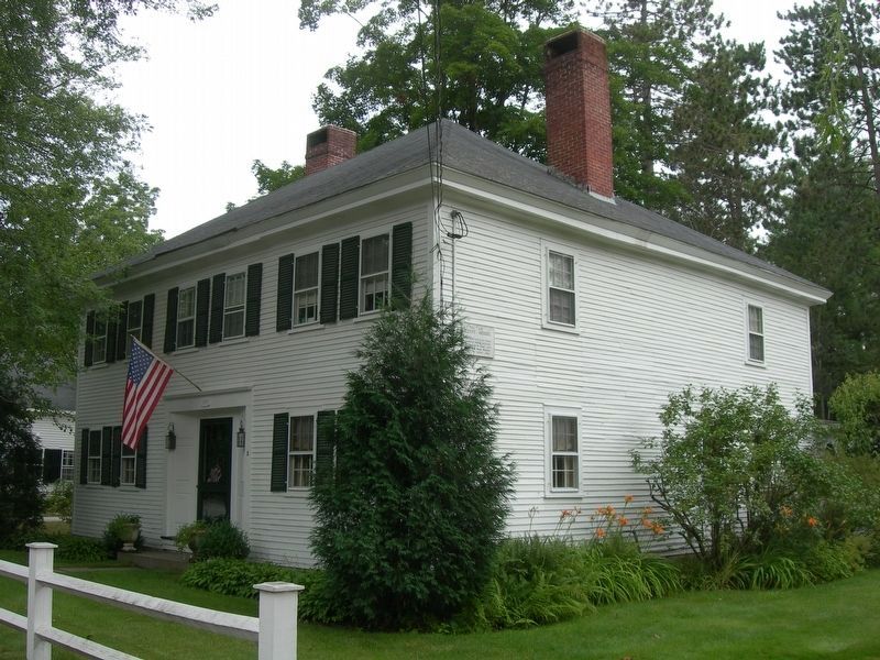 The Old Court House & Marker image. Click for full size.