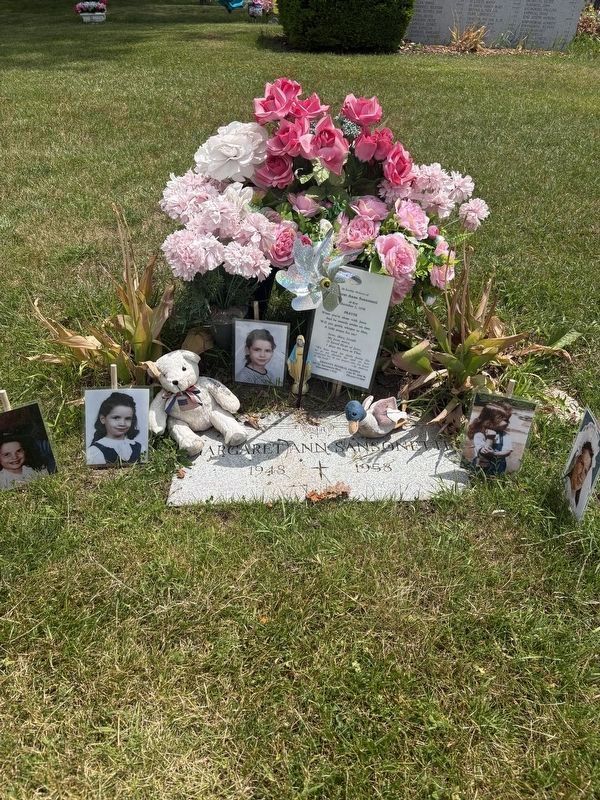 Gravesite of victim Margaret Sansonetti image. Click for full size.