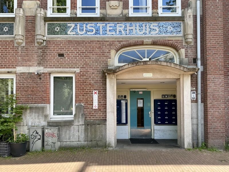 Rosenthal-May zusterhuis / Rosenthal-May Nurses� Residence Marker - wide view image. Click for full size.