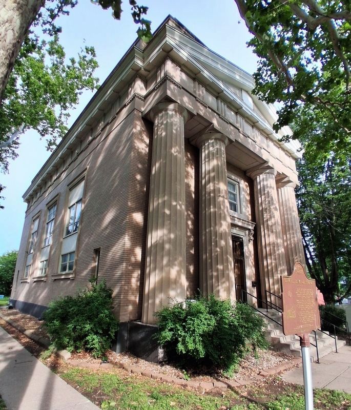 Temple B'Nai Jeshurun and Marker image. Click for full size.