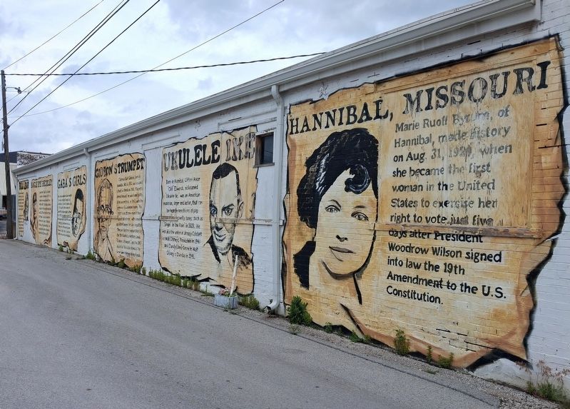 Ukelele Ike Mural image. Click for full size.