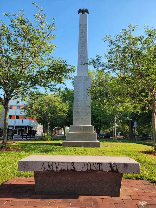 Henry County War Memorial image. Click for full size.