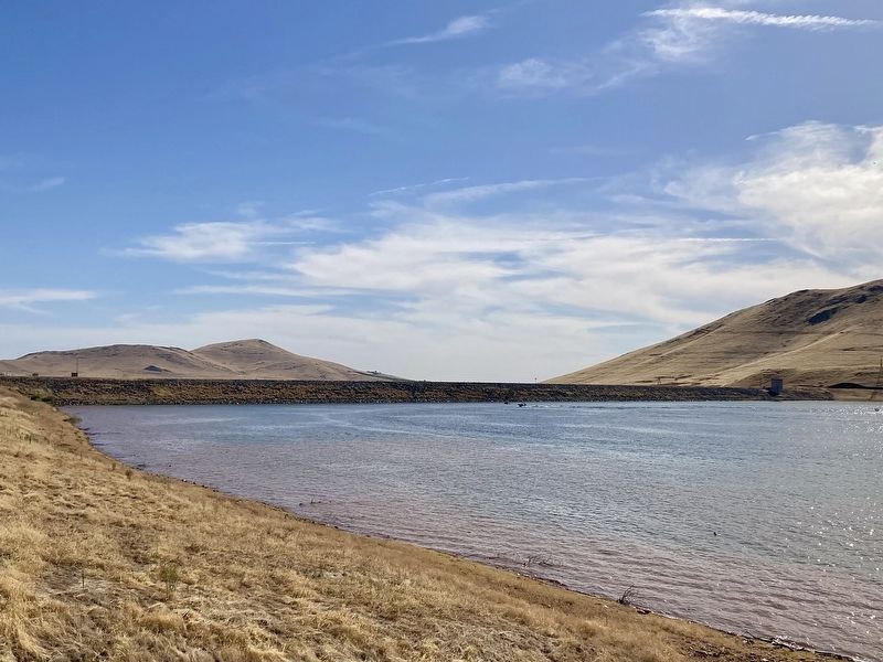 Success Dam and Lake image. Click for full size.