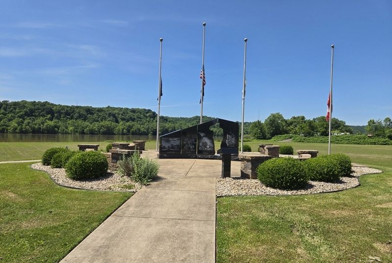Gold Star Families Memorial Monument image. Click for full size.
