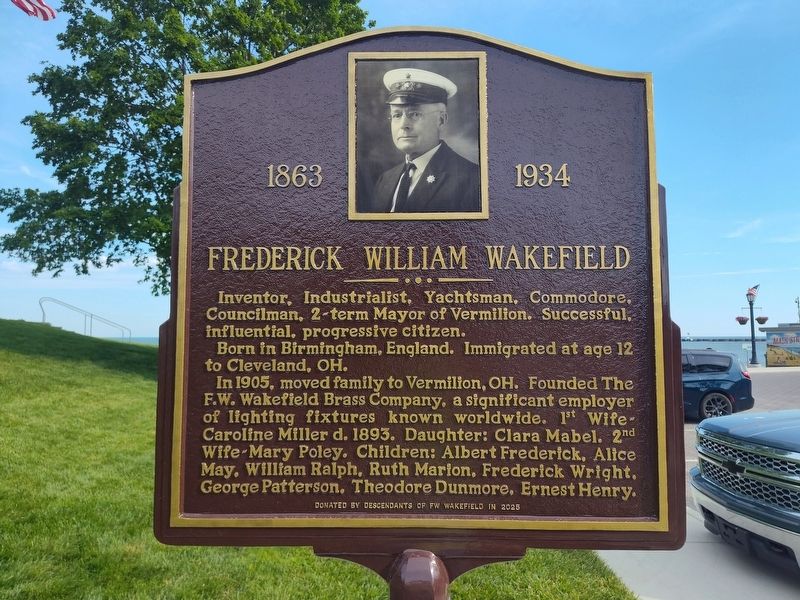 Frederick William Wakefield 1863 - 1934 side of marker image. Click for full size.