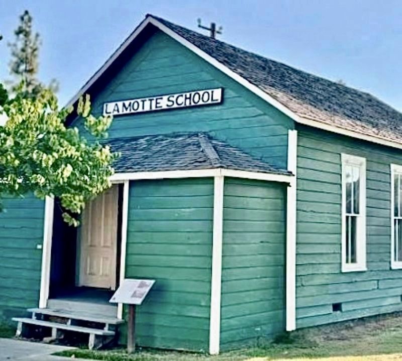 La Motte School. Click for full size. La Motte School image. Click for full size.