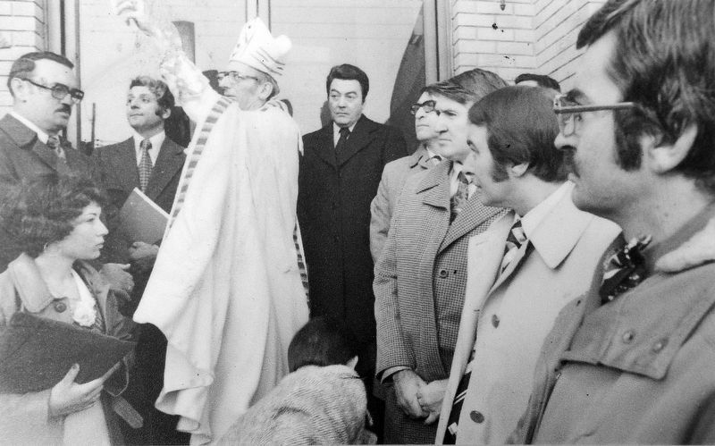 Marker detail: Inauguration du Centre communautaire portugais, 1974.. Click for full size. Marker detail: Inauguration du Centre communautaire portugais, 1974. image. Click for full size.