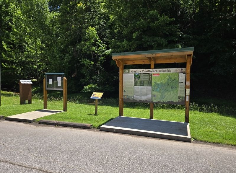Mountwood Park Marker. Click for full size. Mountwood Park Marker image. Click for full size.