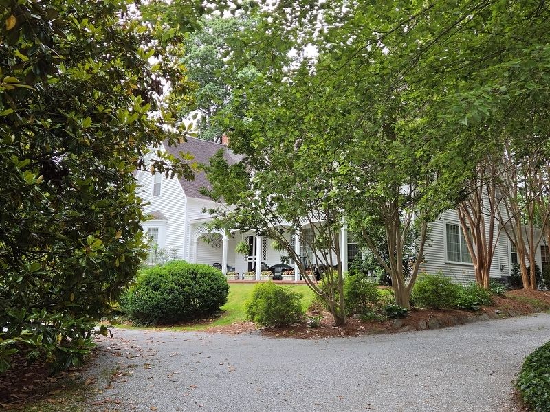 Dunroy Home from the entranceway (home is under private ownership) image. Click for full size.