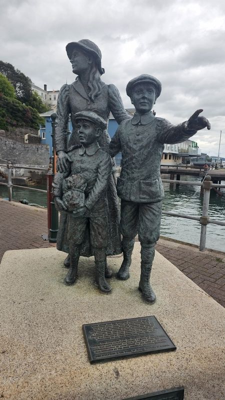 Annie Moore Statue image. Click for full size.