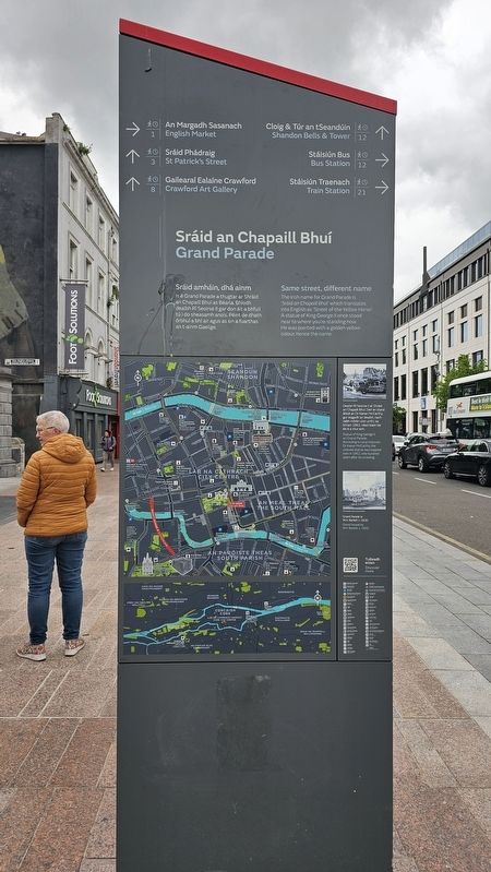 Sr�id an Chapaill Bhu� / Grand Parade side of marker image. Click for full size.