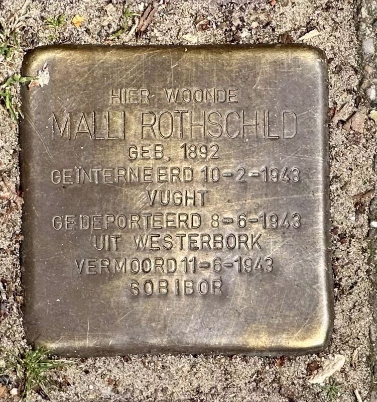 Malli Rothschild stolperstein image. Click for full size.