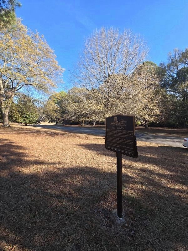Rest Haven side of marker looking towards adjacent driveway image. Click for full size.