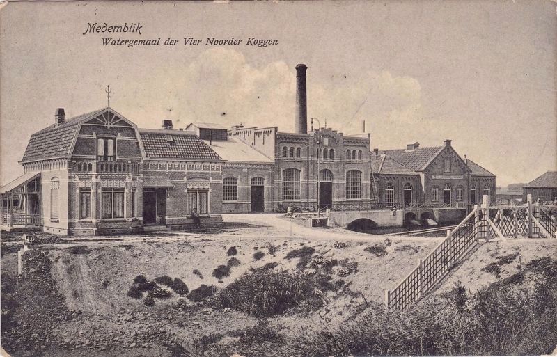 Water Pumping Station <i>Vier Noorder Koggen</i> (mentioned on the marker). Click for full size. Water Pumping Station <i>Vier Noorder Koggen</i> (mentioned on the marker) image. Click for full size.
