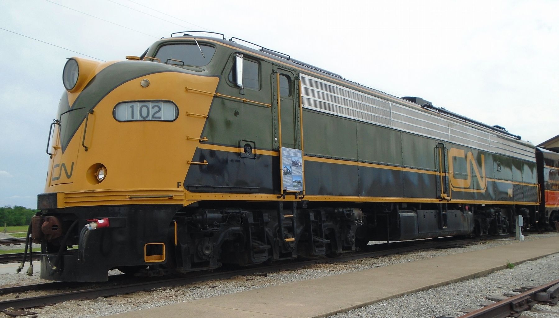 Canadian National 102 and Marker image. Click for full size.