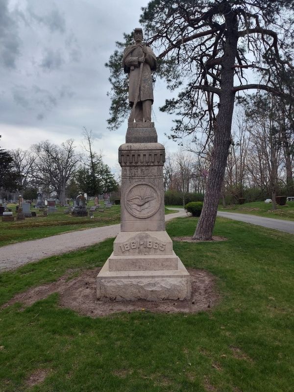 Civil War Soldiers and Sailors Monument image. Click for full size.