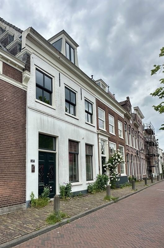 Hendrik Andriessen Marker - wide view, looking north on Bakenessergracht. Click for full size. Hendrik Andriessen Marker - wide view, looking north on Bakenessergracht image. Click for full size.