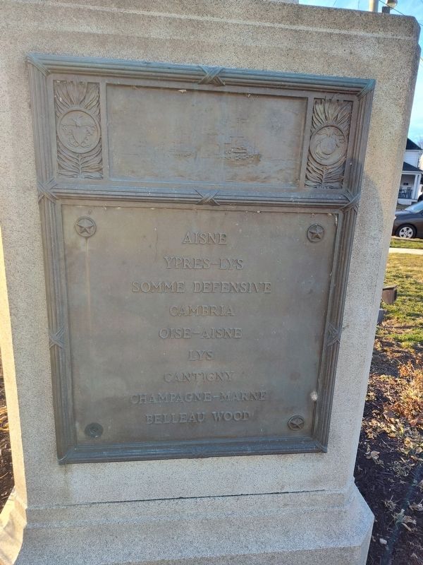 Lorain World War Memorial image. Click for full size.